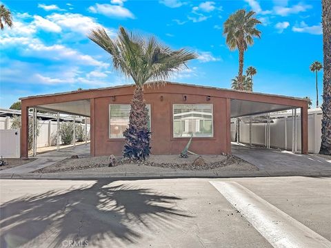 Photo of 199 Juniper Dr, Palm Springs, CA 92264 (MLS # OC26055492)