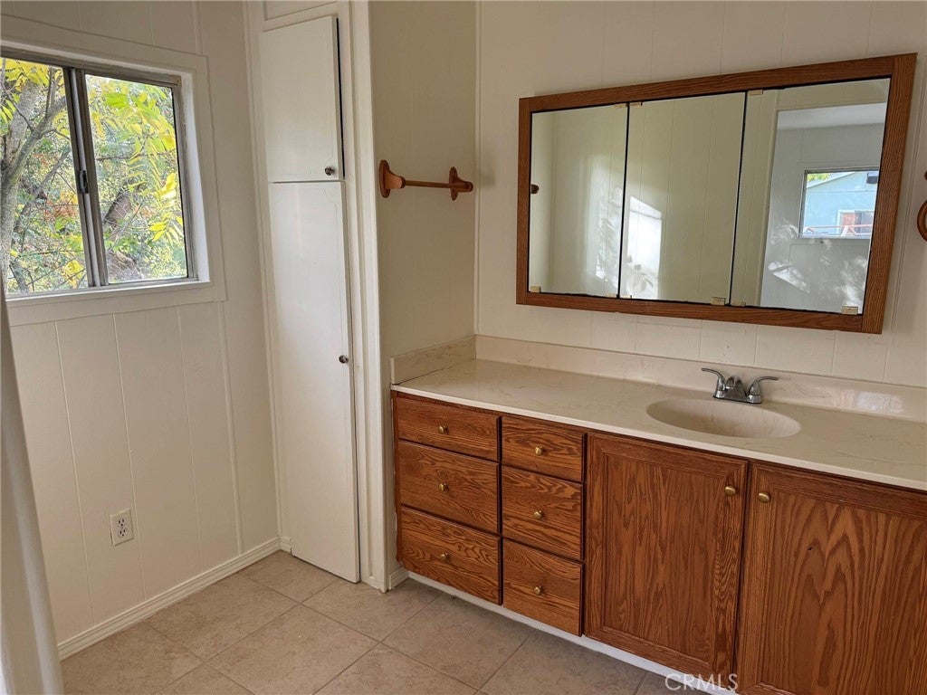 13935 Manakee