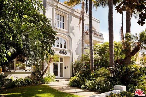 Photo of 446 San Vicente Boulevard #304, Santa Monica, CA 90402 (MLS # 26782621)