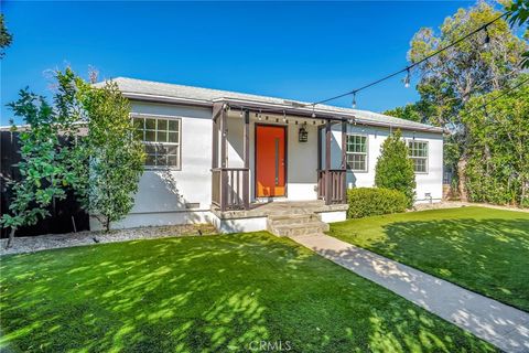 Photo of 17329 Burbank Boulevard, Encino, CA 91316 (MLS # SR26058975)