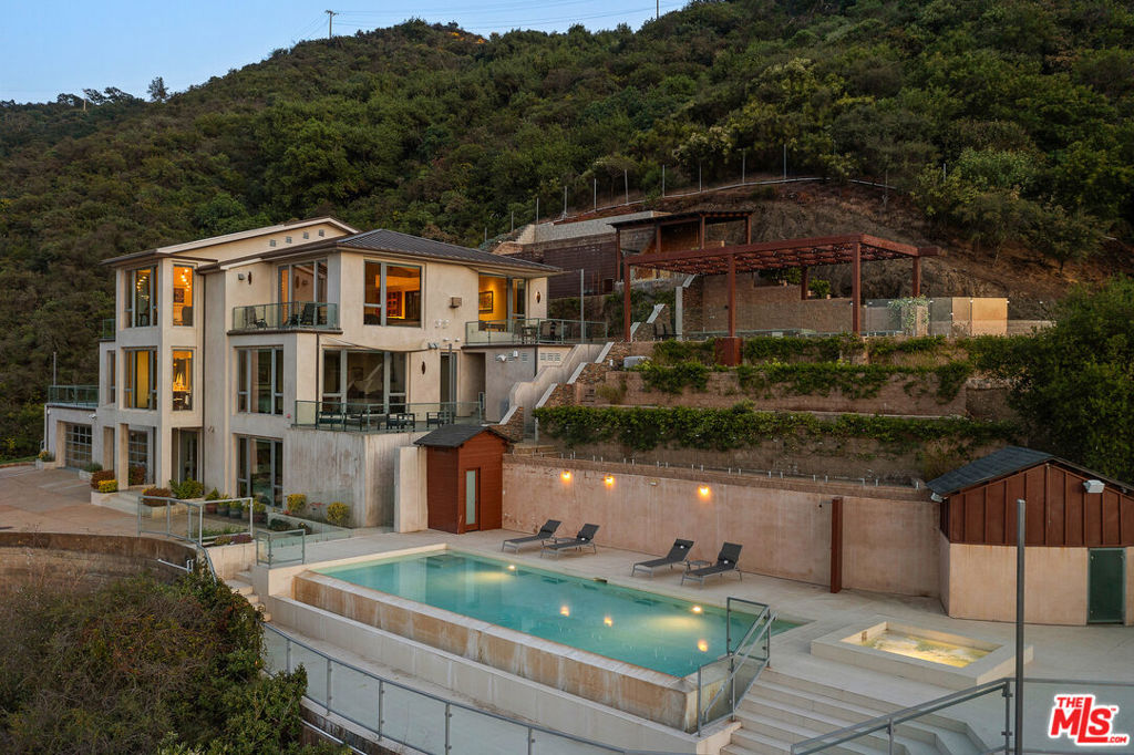 25155 Piuma Road