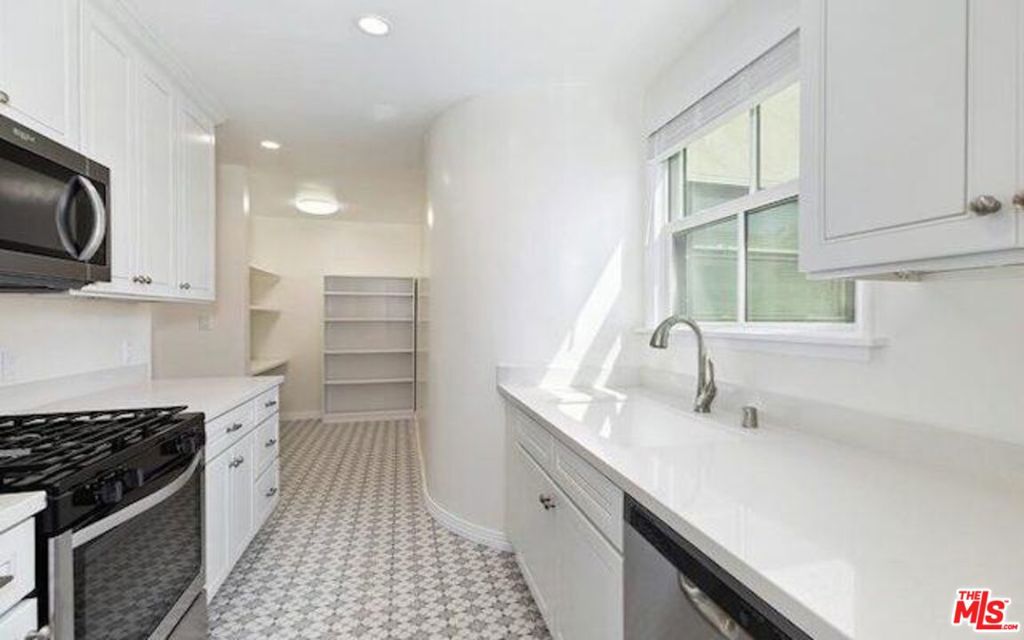 401 Shirley Place