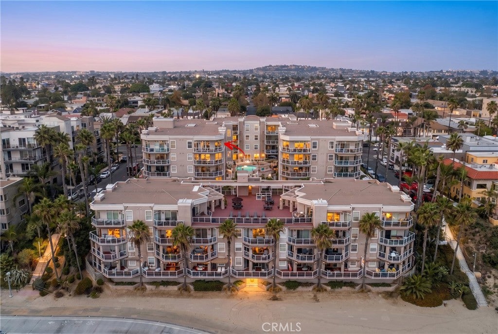 1500 E Ocean 718