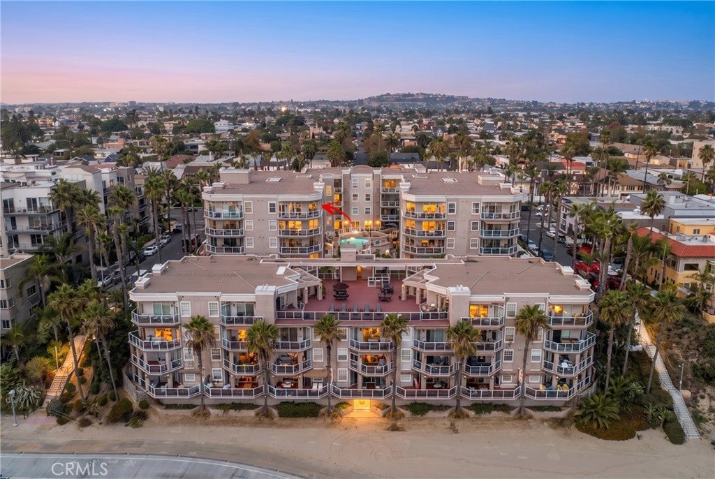 1500 E Ocean 718