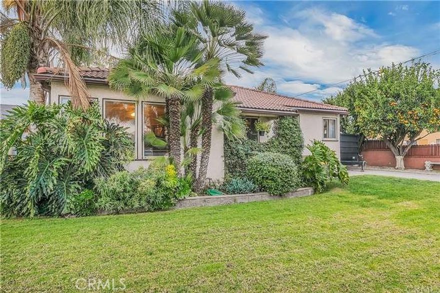 ALSO AVIALABLE AS FULLY FURNISHED AVIALABLE FOR SHORT TERM RENTAL/TEMPORARY HOUSING fOR $8000. Welcome to this 2023 remodeled pool house, located in the highly desirable area of Burbank, on an 8,0000+ square foot corner lot. The breathtaking front yard offers professional landscaping, Open the front door leading to a flowing 1,476 square foot open concept floor plan with beautiful brand-new laminate flooring throughout. The huge open spacious living room/dining room is bathed in natural light. Additional features of the house include: Newer kitchen, Newer flooring, Newer bathrooms, Recessed lighting, New paint, Central A/C unit, dual pane windows. Each spacious bedroom includes new closet doors, new base molding Kitchen: Stainless steel appliances, stove, refrigerator, microwave. Living Room: Nice open concept, 5-month-old furniture tastefully designed, custom drapery. Dining Room: Dining table for 6. Master Bedroom: King bed with a full bathroom. Clothing storage with hangers. Second Bedroom: Queen bed. Third Bedroom: Two full beds. Laundry Room: In the unit, washer and dryer included Short distance to Burbank Airport and production studios, Studio City, and Toluca Lake. Great for business travelers or families