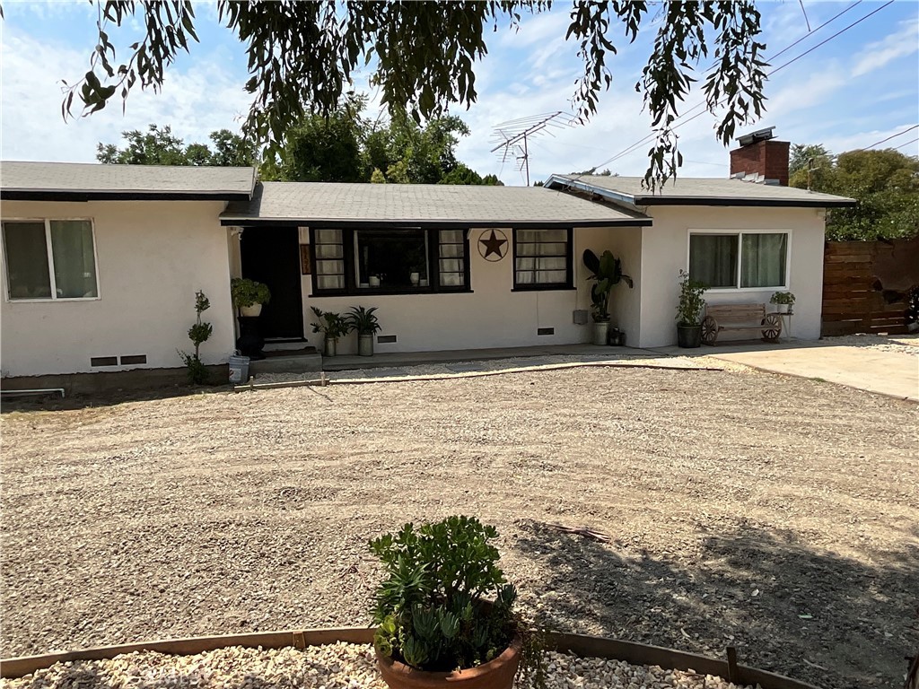 Beautiful and spacious 2 bed 1 bath home with room to grow as there is spacious enough inside to construct an additional room. The home is also located on a half-acre lot that can be used to keep animals or build an additional unit. The opportunity is endless on this property! Bring your toys! There is more than enough space to store your off-roading vehicles as well as any Rvs or trailers.