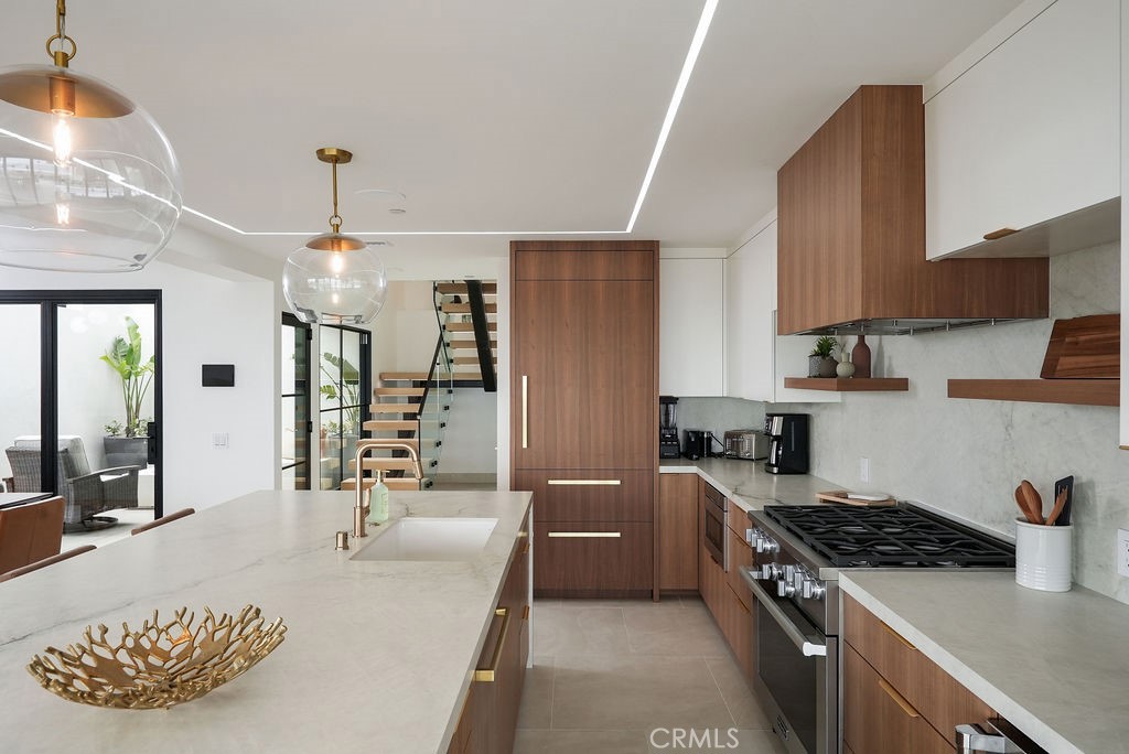 Corona del Mar South of PCH (CDMS) - Residential Lease