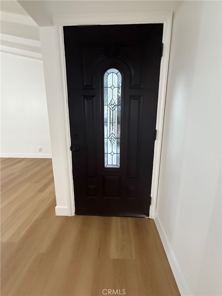 Fully remodelled home extra big Main suite beatiful bathrooms, Kitchen fully upgraded, pantry lots of storage, island is perfect for dinning open floorplan