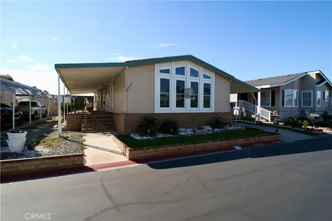 1456 E Philadelphia St Unit 218, Ontario, CA 91761 - MLS#: CV25246024