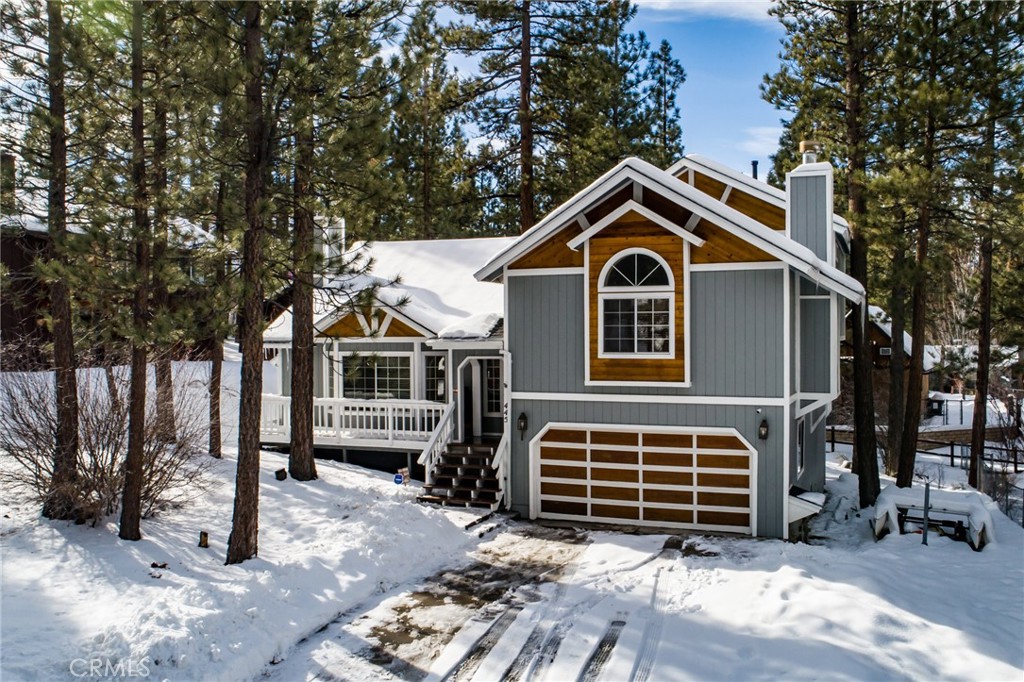 Escape to the mountains and enjoy this cozy retreat located in Big Bear City. This inviting cabin offers the perfect blend of comfort and convenience, just minutes from Big Bear Lake, Snow Summit, Bear Mountain. and the Village Shops and restaurants.
Inside you'll find a warm and welcoming space with a wood-burning fireplace, perfect for relaxing after a day of adventure. The home features a fully equipped kitchen, 3 spacious bedrooms, 2 bathrooms, and a large loft to accommodate your stay with ease.
Step outside to enjoy the fresh mountain air from the private deck where you can sip your morning coffee or stargaze at night.
This home has so much to offer and is great for a small family.
