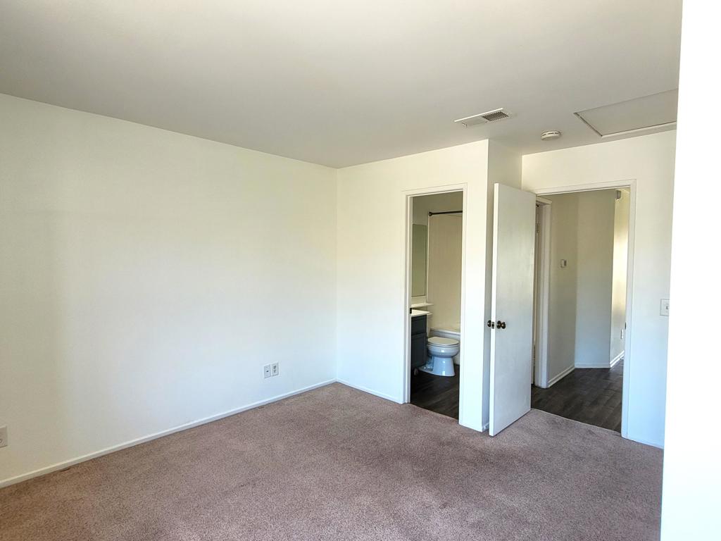 Palm Royale - Residential