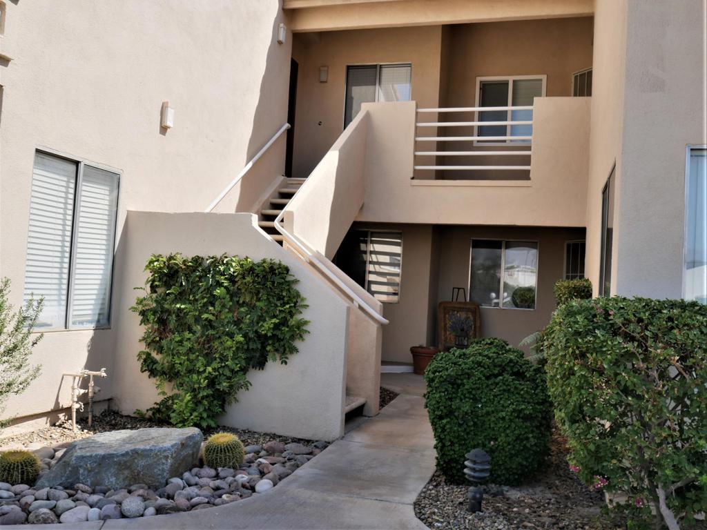 Palm Royale - Residential