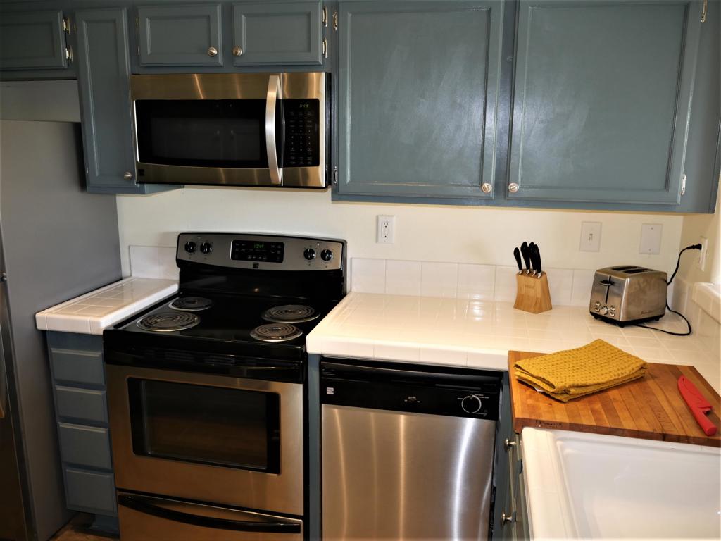 Palm Royale - Residential