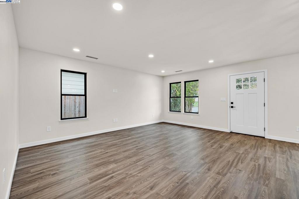 MISSION DISTRICT - Residential