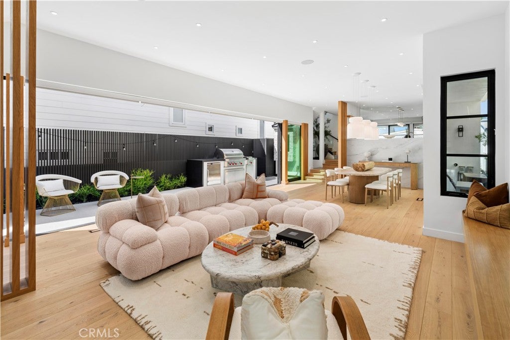 215 Goldenrod