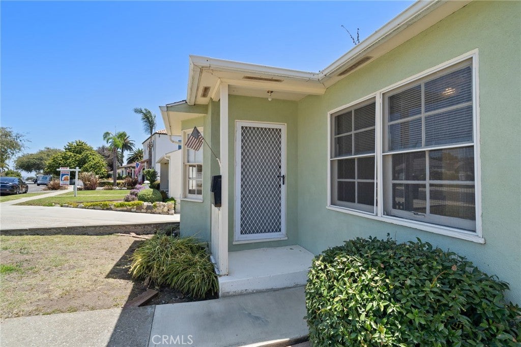 2719 S Averill
