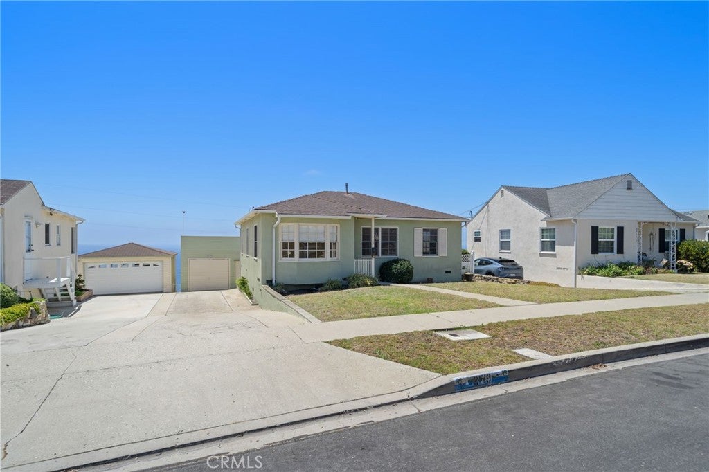 2719 S Averill