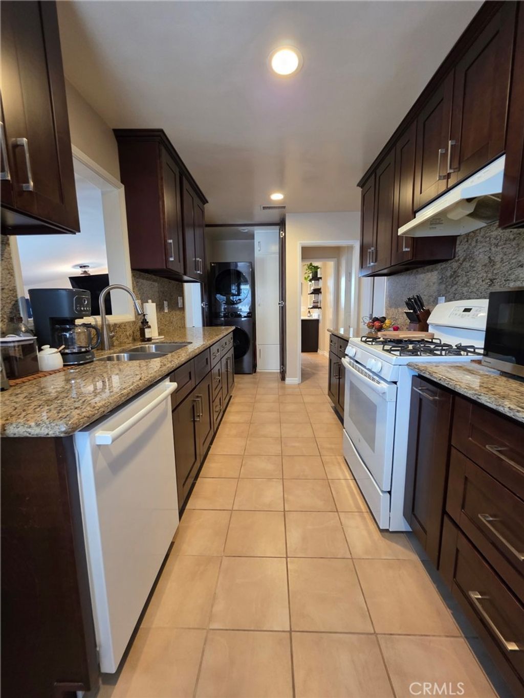 Photo of 14334 Tiara Street, Van Nuys, CA 91401 (MLS # SR25169644)