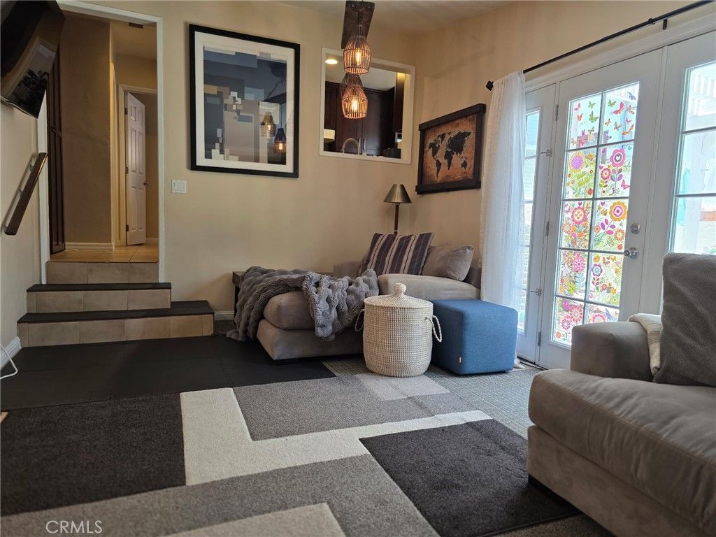 Photo of 14334 Tiara Street, Van Nuys, CA 91401 (MLS # SR25169644)