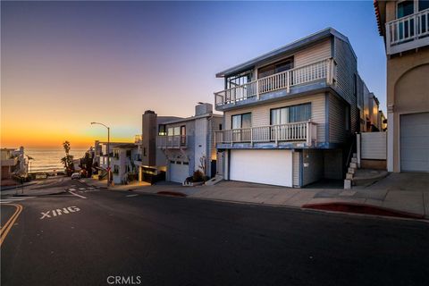 Photo of 213 15th St St, Manhattan Beach, CA 90266 (MLS # SB25241200)