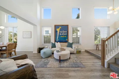 7219 Kentwood Avenue, Los Angeles, CA 90045 - MLS#: 25613187