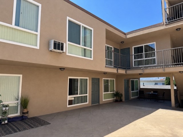 528 E Verdugo