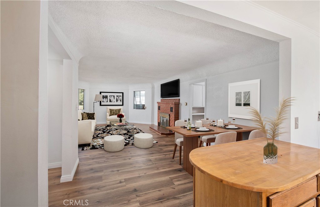 1106 N San Gabriel