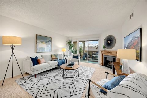 3845 Farquhar Los Alamitos CA 90720