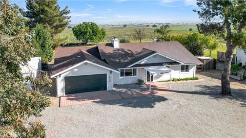Tiny photo for 7080 Iverson Pl, Paso Robles, CA 93446 (MLS # NS26054957)