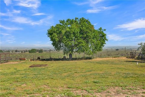Tiny photo for 7080 Iverson Pl, Paso Robles, CA 93446 (MLS # NS26054957)