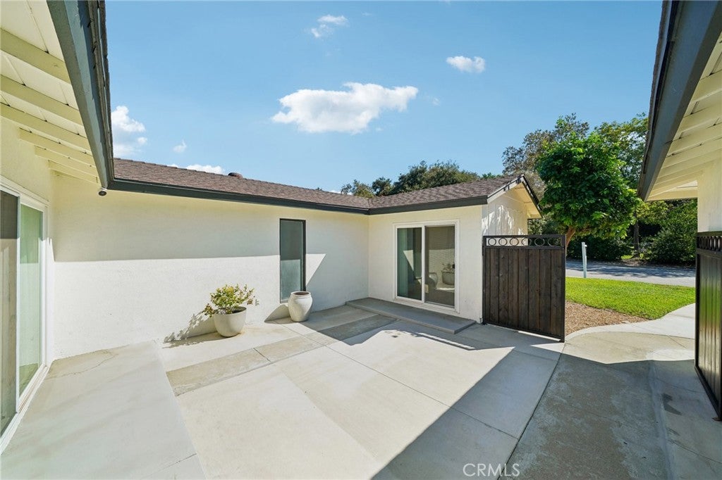 587 Sycamore Avenue