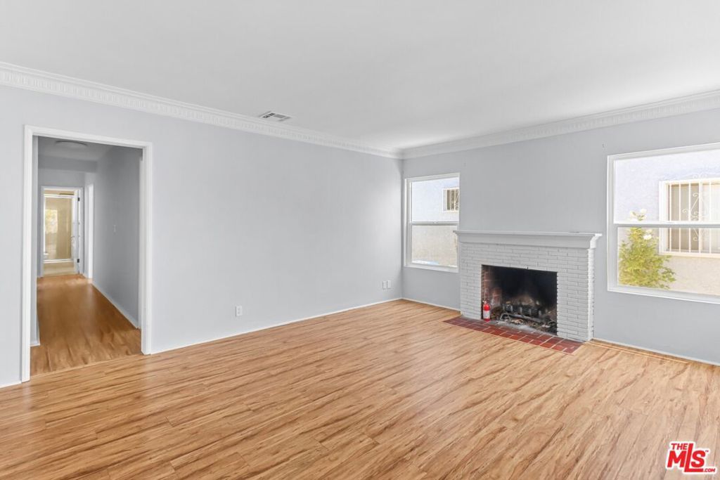 Photo of 2652 Stoner Avenue, Los Angeles, CA 90064 (MLS # 25574337)