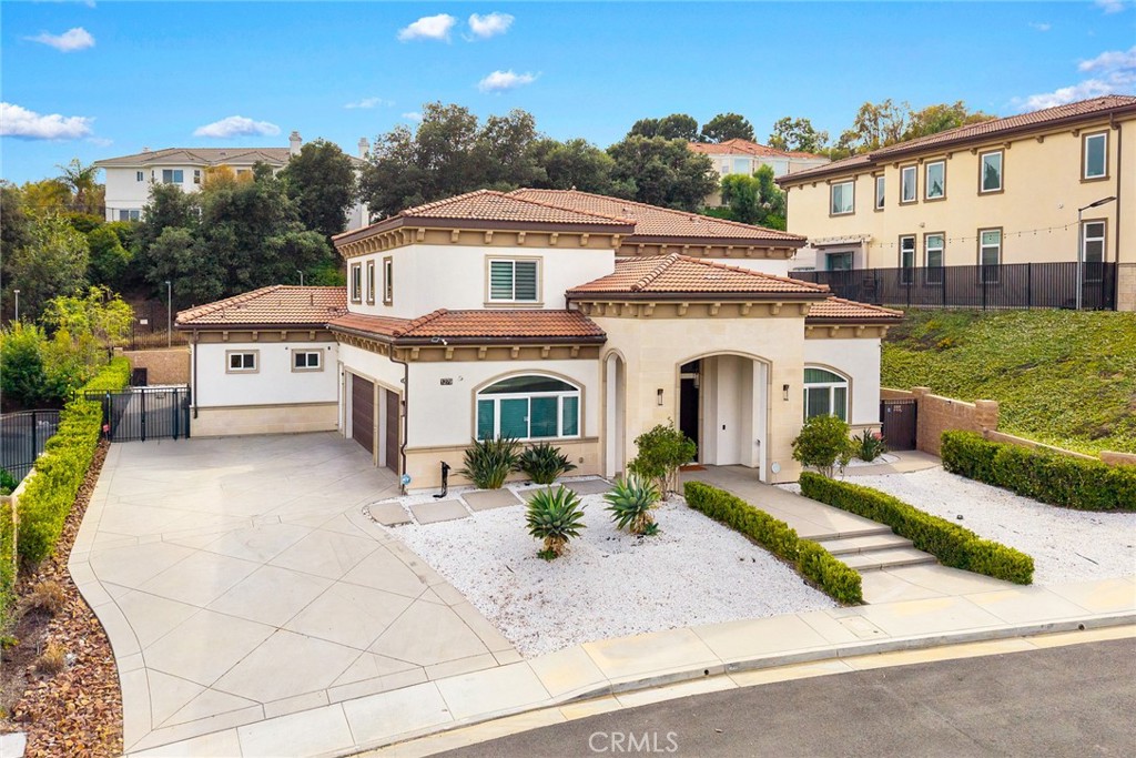 1279 Waterbrook Circle