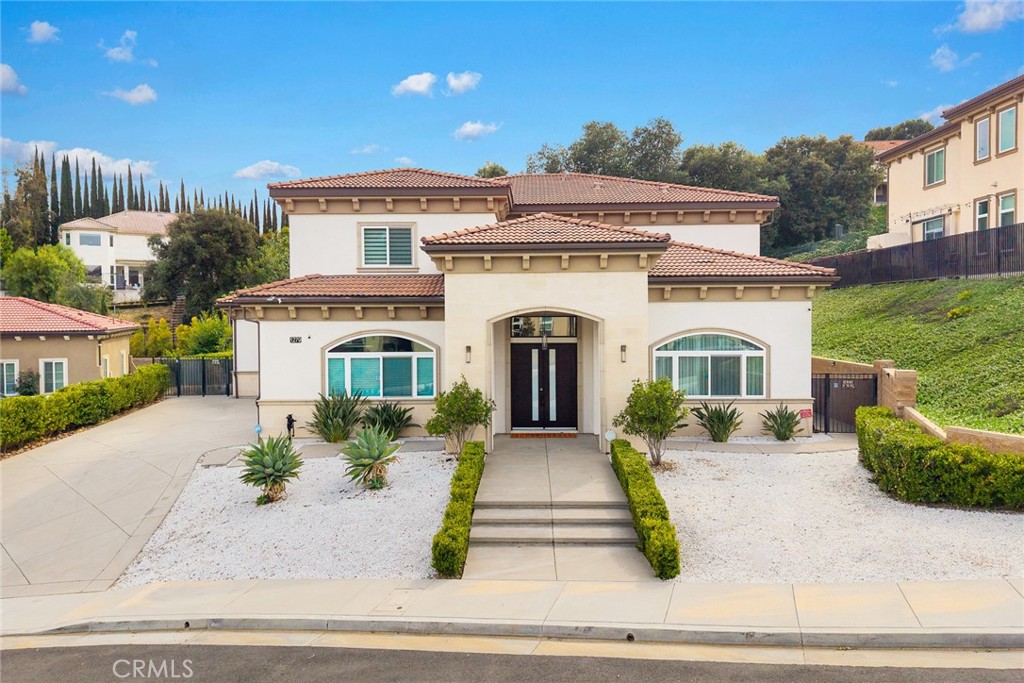 1279 Waterbrook Circle