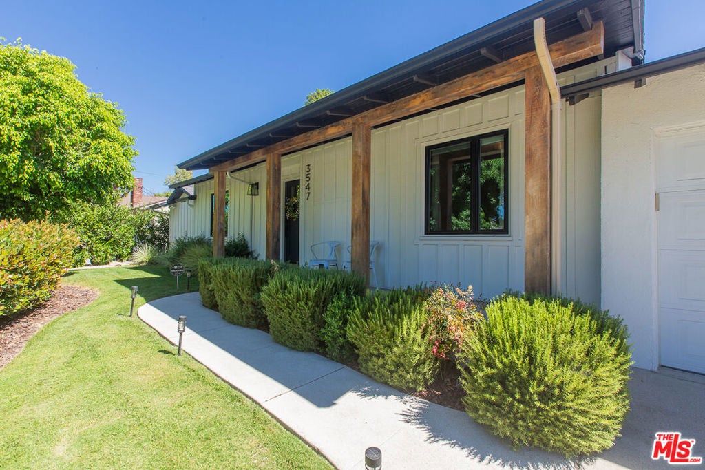 3547 Burritt Way