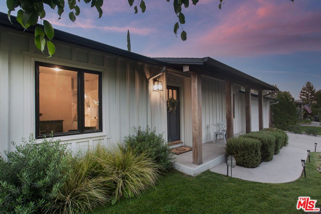 3547 Burritt Way, Glendale CA 91214
