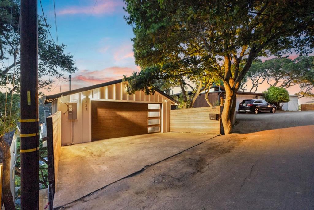 227 Winding Way