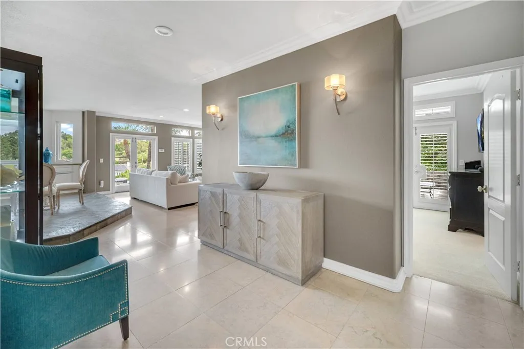 Calabasas, California 91302, United States, 4 Bedrooms Bedrooms, ,4 BathroomsBathrooms,Residential,Active,201899