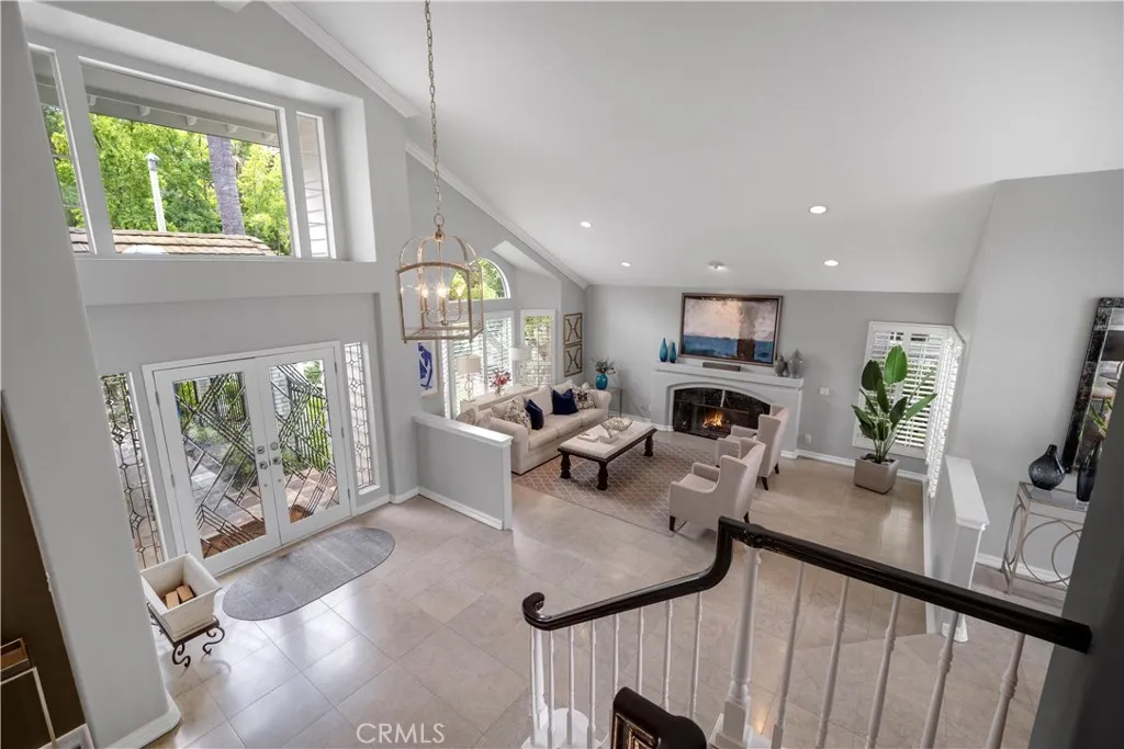 Calabasas, California 91302, United States, 4 Bedrooms Bedrooms, ,4 BathroomsBathrooms,Residential,Active,201899