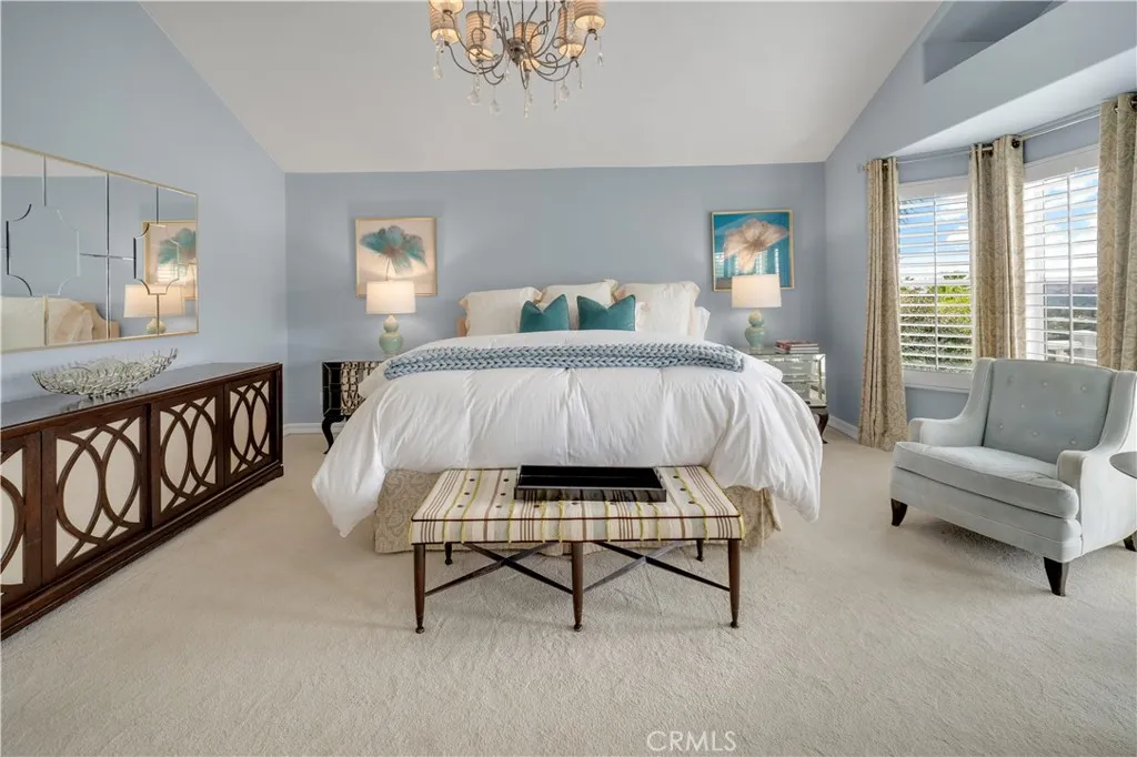 Calabasas, California 91302, United States, 4 Bedrooms Bedrooms, ,4 BathroomsBathrooms,Residential,Active,201899