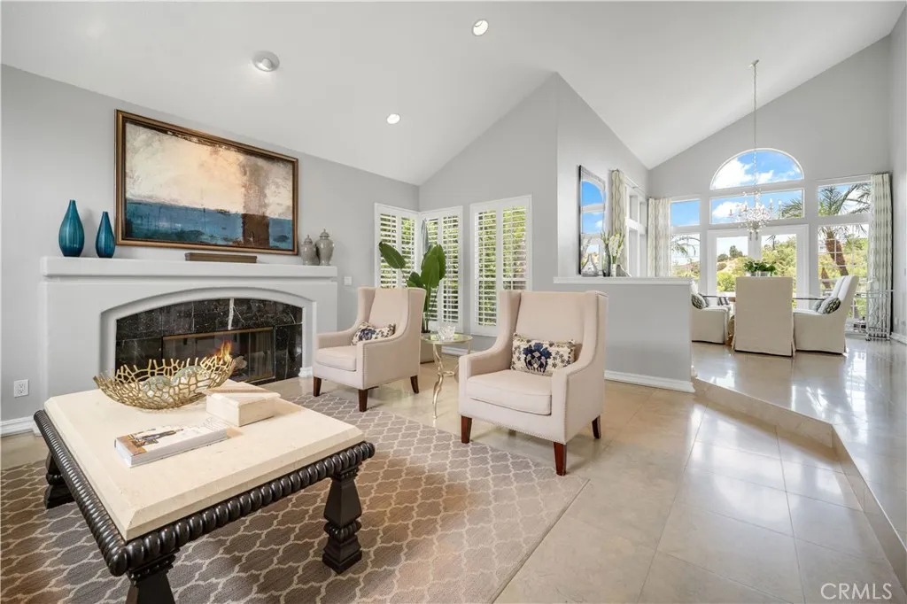 Calabasas, California 91302, United States, 4 Bedrooms Bedrooms, ,4 BathroomsBathrooms,Residential,Active,201899