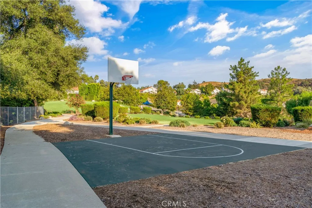 Calabasas, California 91302, United States, 4 Bedrooms Bedrooms, ,4 BathroomsBathrooms,Residential,Active,201899