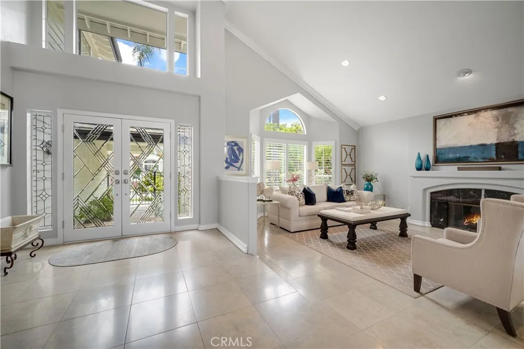 Calabasas, California 91302, United States, 4 Bedrooms Bedrooms, ,4 BathroomsBathrooms,Residential,Active,201899