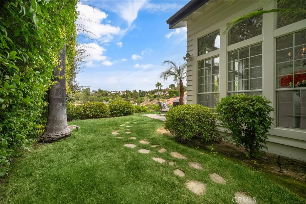 Calabasas, California 91302, United States, 4 Bedrooms Bedrooms, ,4 BathroomsBathrooms,Residential,Active,201899