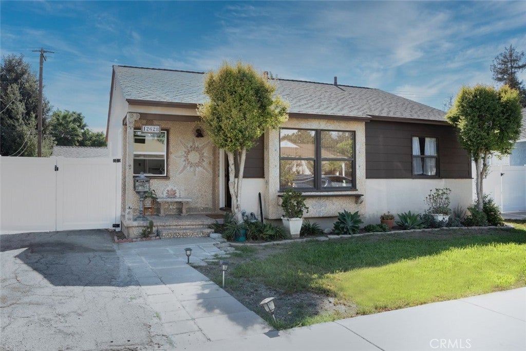 12628 Putnam Street
