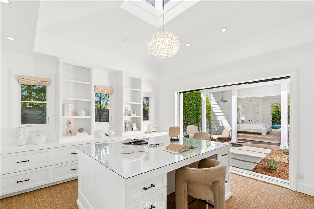 231 Tustin, Newport Beach CA 92663 - Photo 37