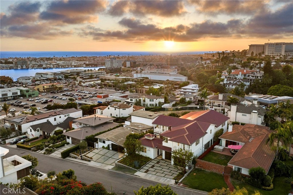 231 Tustin