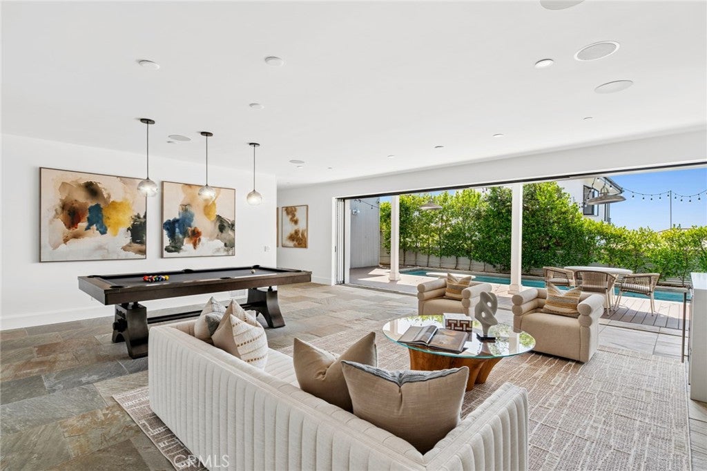 231 Tustin, Newport Beach CA 92663 - Photo 35