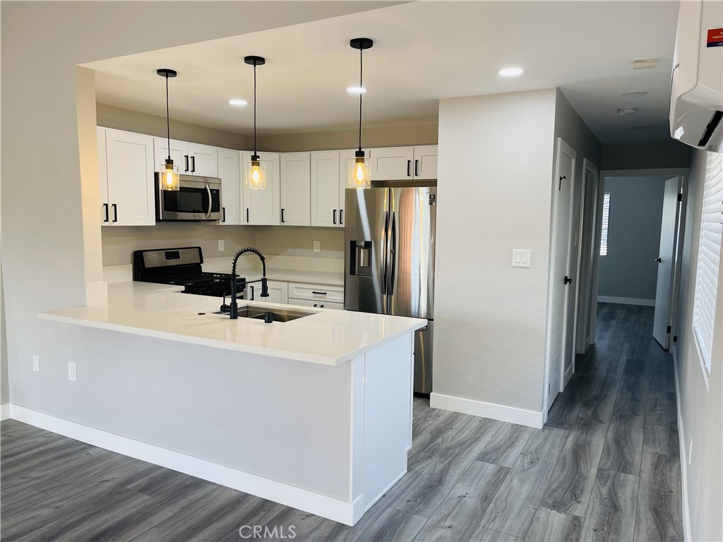 1054 W 23rd Street