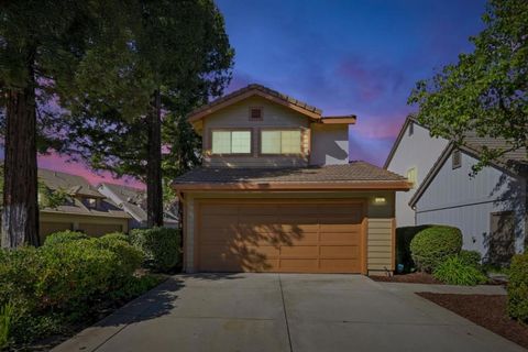 Photo of 2093 Wente Way, San Jose, CA 95125 (MLS # ML82025883) Photo of 2093 Wente Way, San Jose, CA 95125 (MLS # ML82025883)